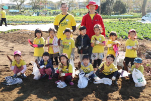 保育園,幼稚園,遠足,芋掘り,横浜,international school